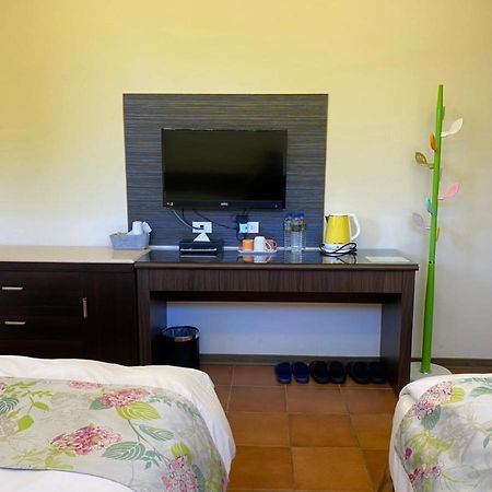 Hua Mu Xing Jing B&B ريناي المظهر الخارجي الصورة
